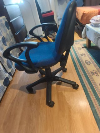 Silla oficina azul ajustable  Venta en persona