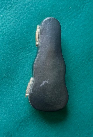 Violín miniatura con arco, y funda