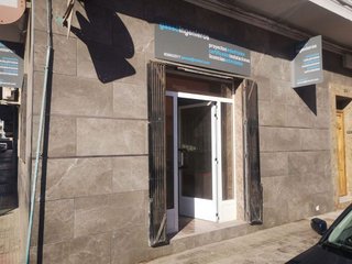 Local comercial en alquiler en Avda. de Abril. - 9 de octubre en Sagunto