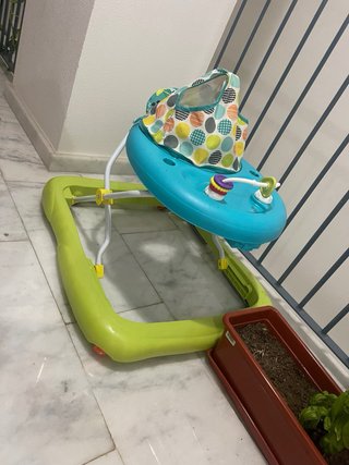 Cochecito de bebé y tacatá