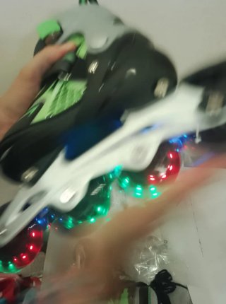 Patines en línea para niño/a con luces 30-33