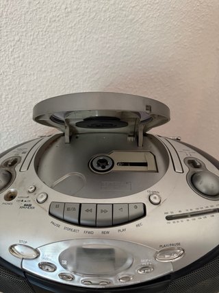 Reproductor CD Sanyo MP3 con Radio
