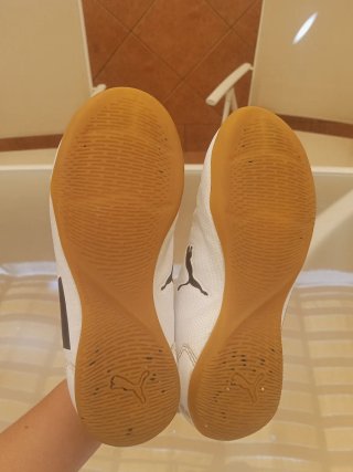 Zapatillas Puma Blancas con Interior Rojo talla 33