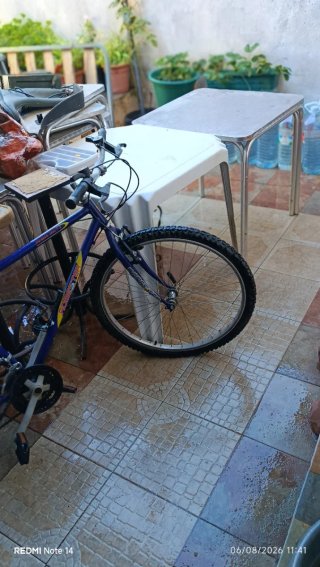Bicicleta infantil azul