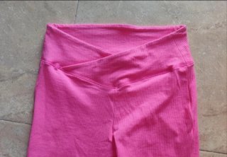 Leggings deportivos fucsia acanalados