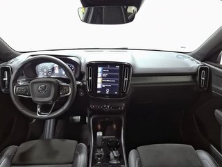 Volvo XC40 2.0 B3 G R-Design Auto
