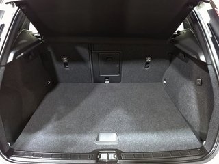 Volvo XC40 2.0 B3 G R-Design Auto
