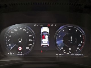 Volvo XC40 2.0 B3 G R-Design Auto