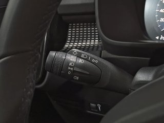 Volvo XC40 2.0 B3 G R-Design Auto