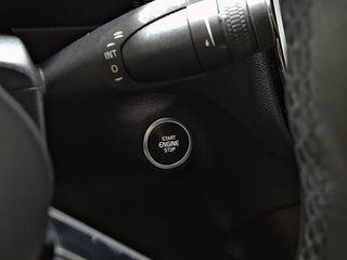 Volvo XC40 2.0 B3 G R-Design Auto