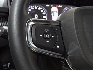 Volvo XC40 2.0 B3 G R-Design Auto