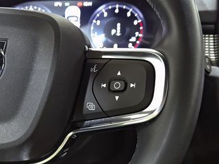 Volvo XC40 2.0 B3 G R-Design Auto