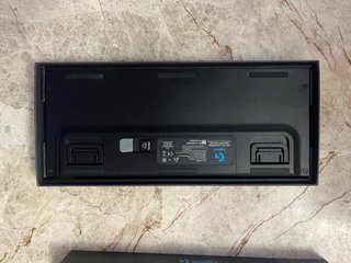 Teclado Logitech G915 TKL RGB Mecánico
