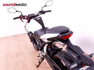 HONDA CB 125 R