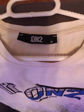 Camiseta ICON2 Blanca y Gris