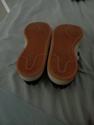 Zapatillas Adidas niño negras y blancas