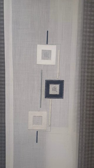 Cabecero y 2 mesitas de noche, cortinas y 2 cuadro