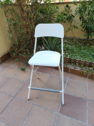 Taburete plegable blanco Ikea