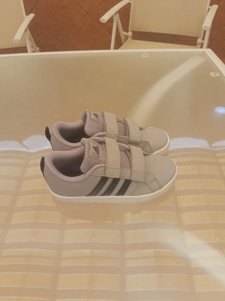 Zapatillas Adidas niño gris talla 34