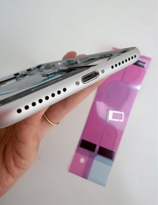 Chasis iPhone 8 Plus Blanco con componentes