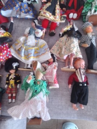 Lote Muñecas Antiguas Vestidos Tradicionales