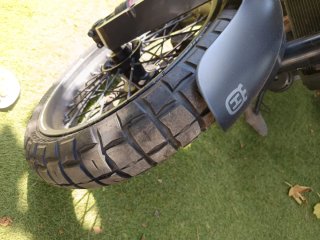 Husqvarna Svartpilen 401 Negra/Plata