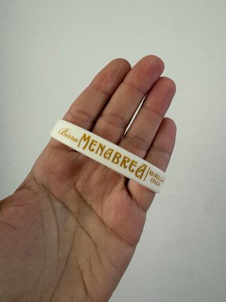 Braccialetto Menabrea bianco scritte oro