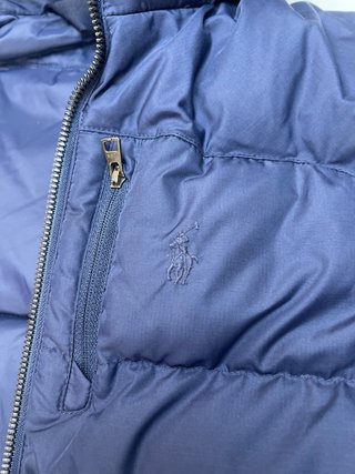 Chaqueta acolchada niño azul. Talla ocho años.