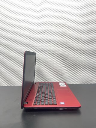 Portátil Asus i3 Rosso