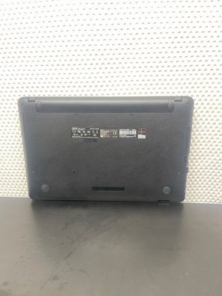 Portátil Asus i3 Rosso