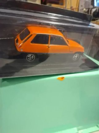 Renault 5  1:24