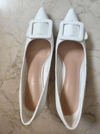 Zapatos de tacón blancos Ideal Shoes
