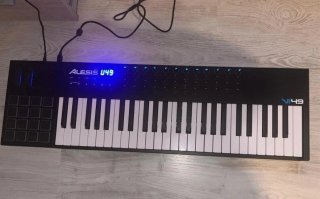 Teclado/piano Midi Alesis VI49