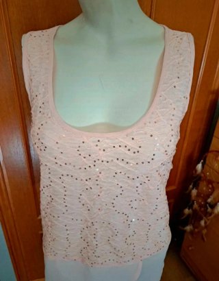 Blusa vaporosa con lentejuelas
