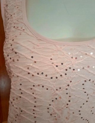 Blusa vaporosa con lentejuelas