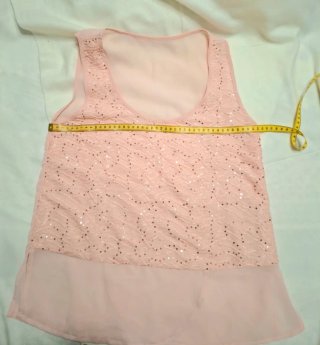 Blusa vaporosa con lentejuelas