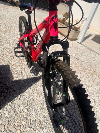 Bicicleta Monty 24ER rosa suspensión 3 platos