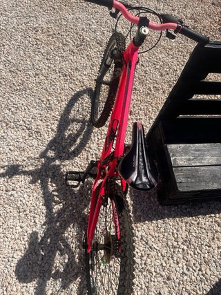 Bicicleta Monty 24ER rosa suspensión 3 platos