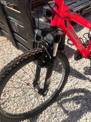 Bicicleta Monty 24ER rosa suspensión 3 platos
