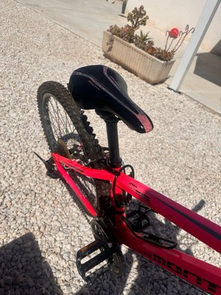 Bicicleta Monty 24ER rosa suspensión 3 platos