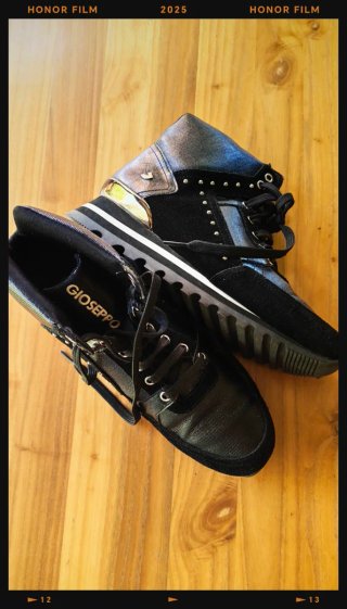 Zapatillas GIOS EPPPO negras con tachuelas