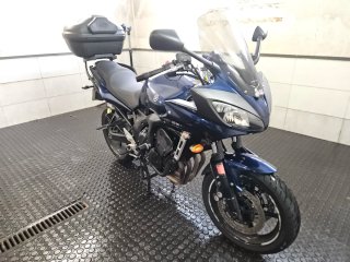 Yamaha FZ6 Fazer Azul y Negra