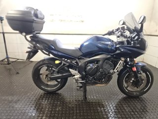 Yamaha FZ6 Fazer Azul y Negra