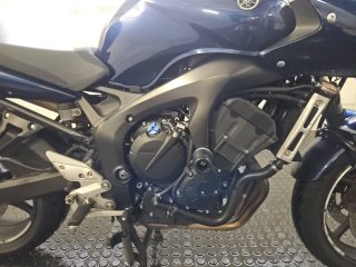 Yamaha FZ6 Fazer Azul y Negra