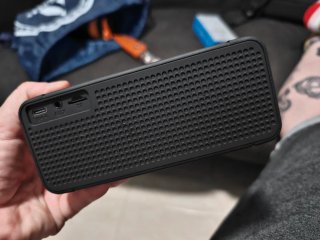Altavoz Marshall emberton
