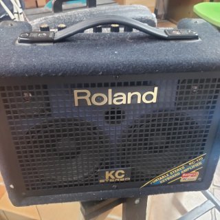 Amplificador Teclado Roland KC-110 Stereo