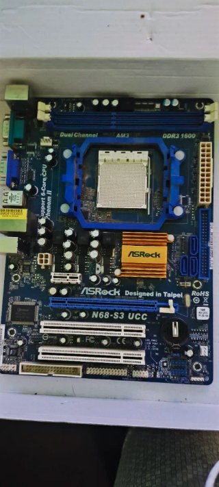 Placa Base ASRock N68-S3 UCC AM3 DDR3