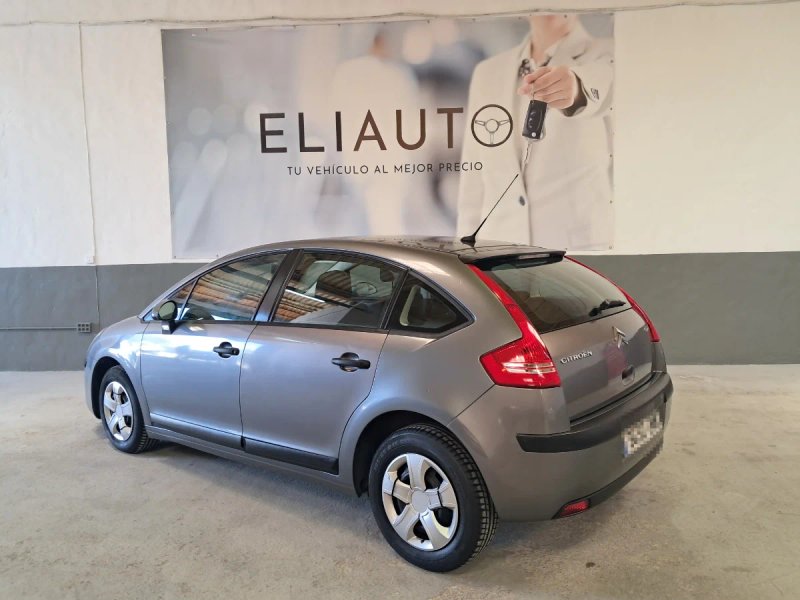 Citroen C4 2009 - foto 1