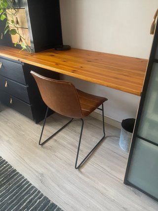 Estructura de silla metálica negra