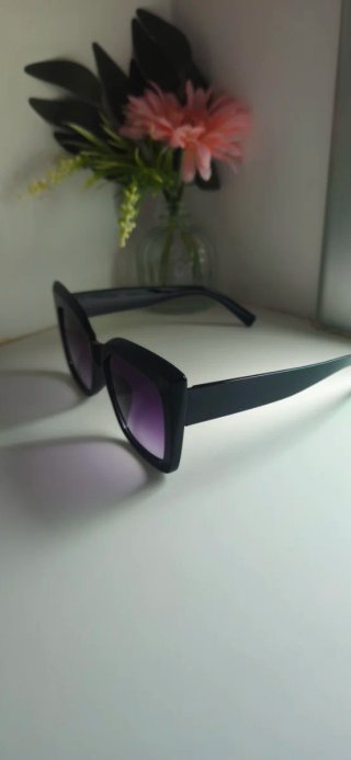 Gafas de sol oversize negras moradas